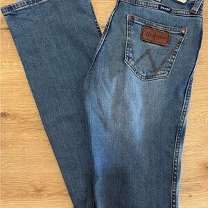 Wrangler Women's Bailey High Rise Bootcut Jeans